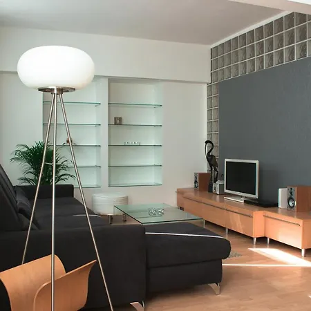 Spacious 2 Apt In Perfect Neighborhood 公寓 *