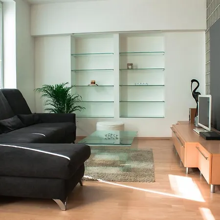 Spacious 2 Apt In Perfect Neighborhood
